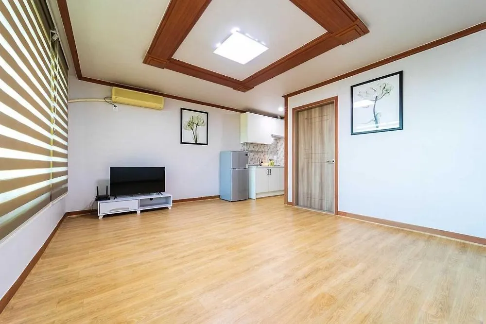 Bada Pungwol Pension Incheon 0*,  South Korea